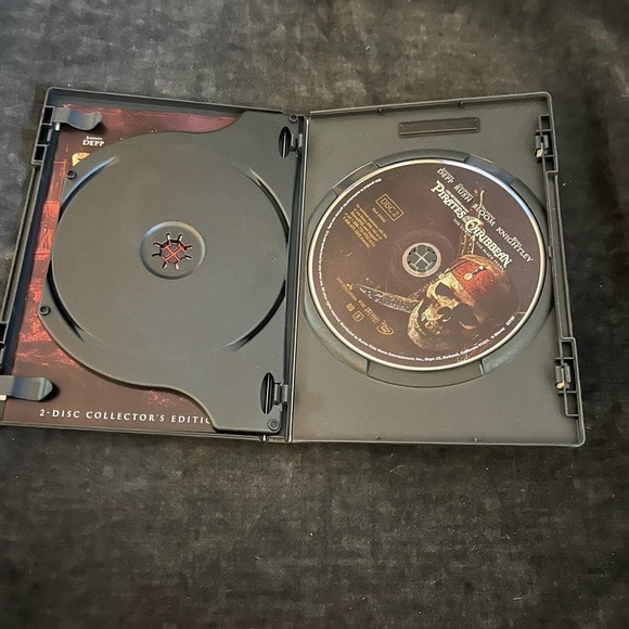 5/$25 DISNEY'S Pirates of the Caribbean 2-Disc Collector's Edition DVD - Picture 3 of 4